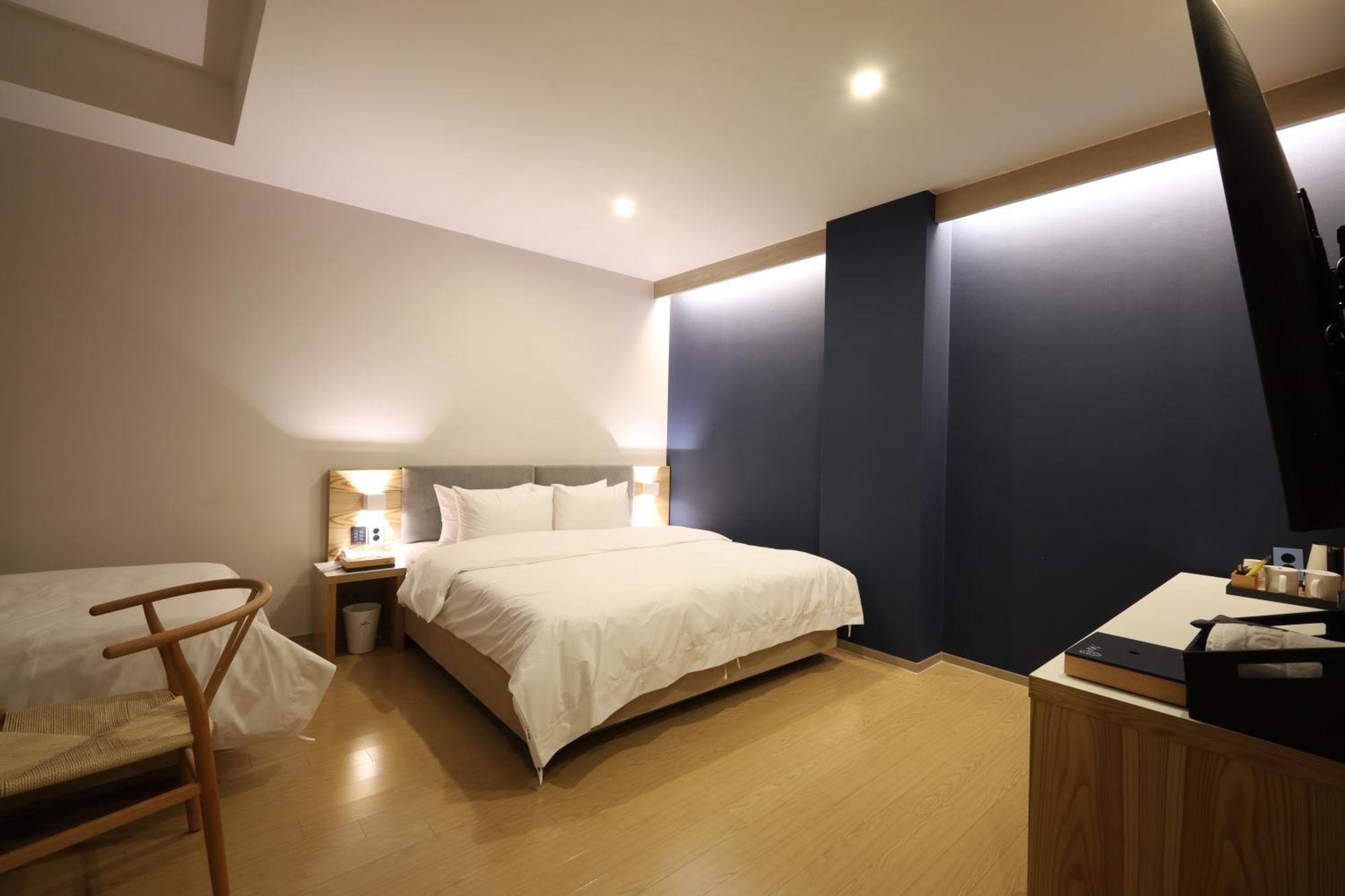 Hound Hotel Changwon Exterior photo
