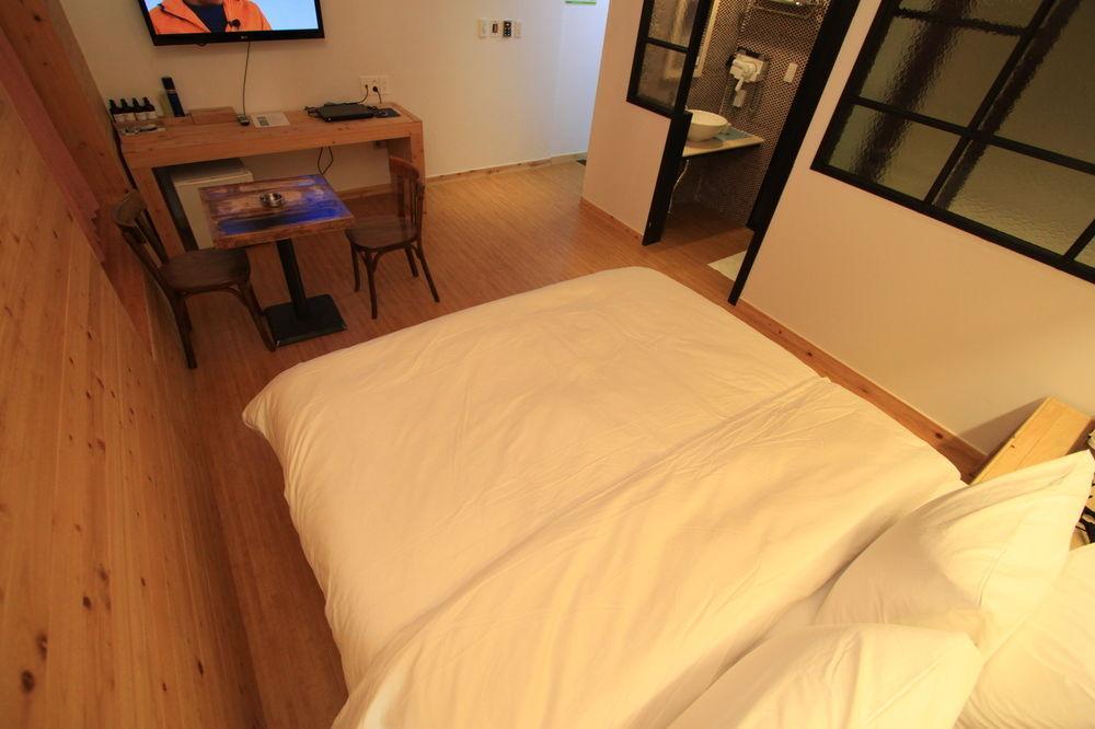 Hound Hotel Changwon Exterior photo