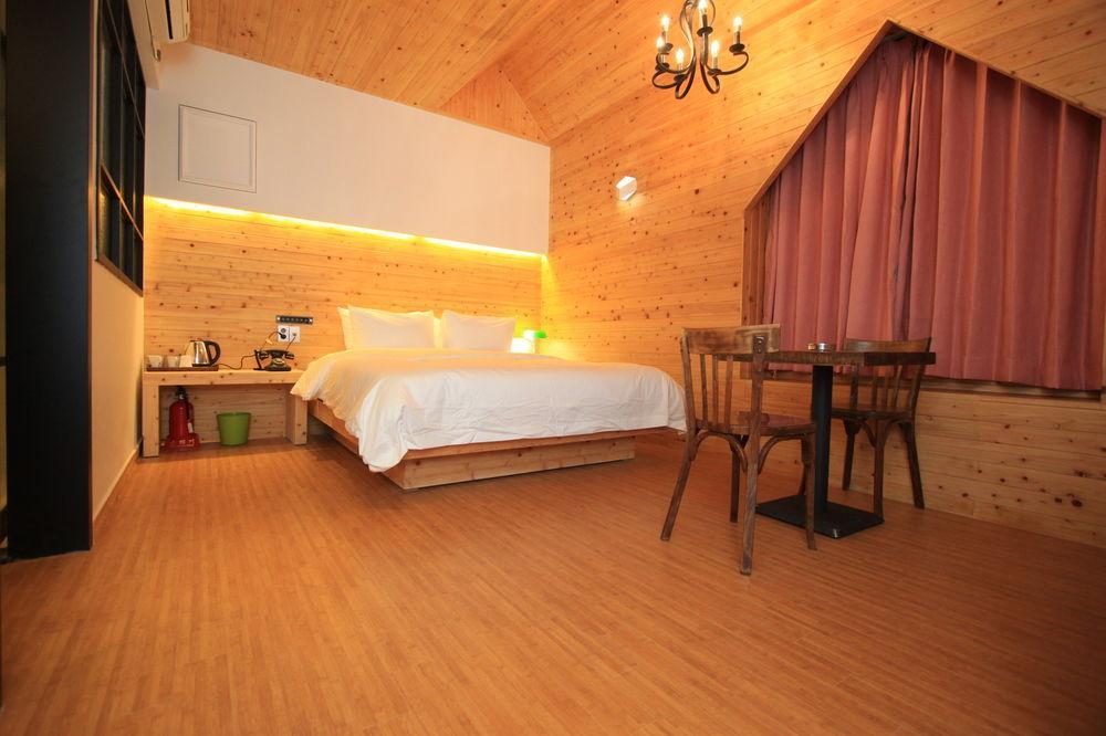 Hound Hotel Changwon Exterior photo