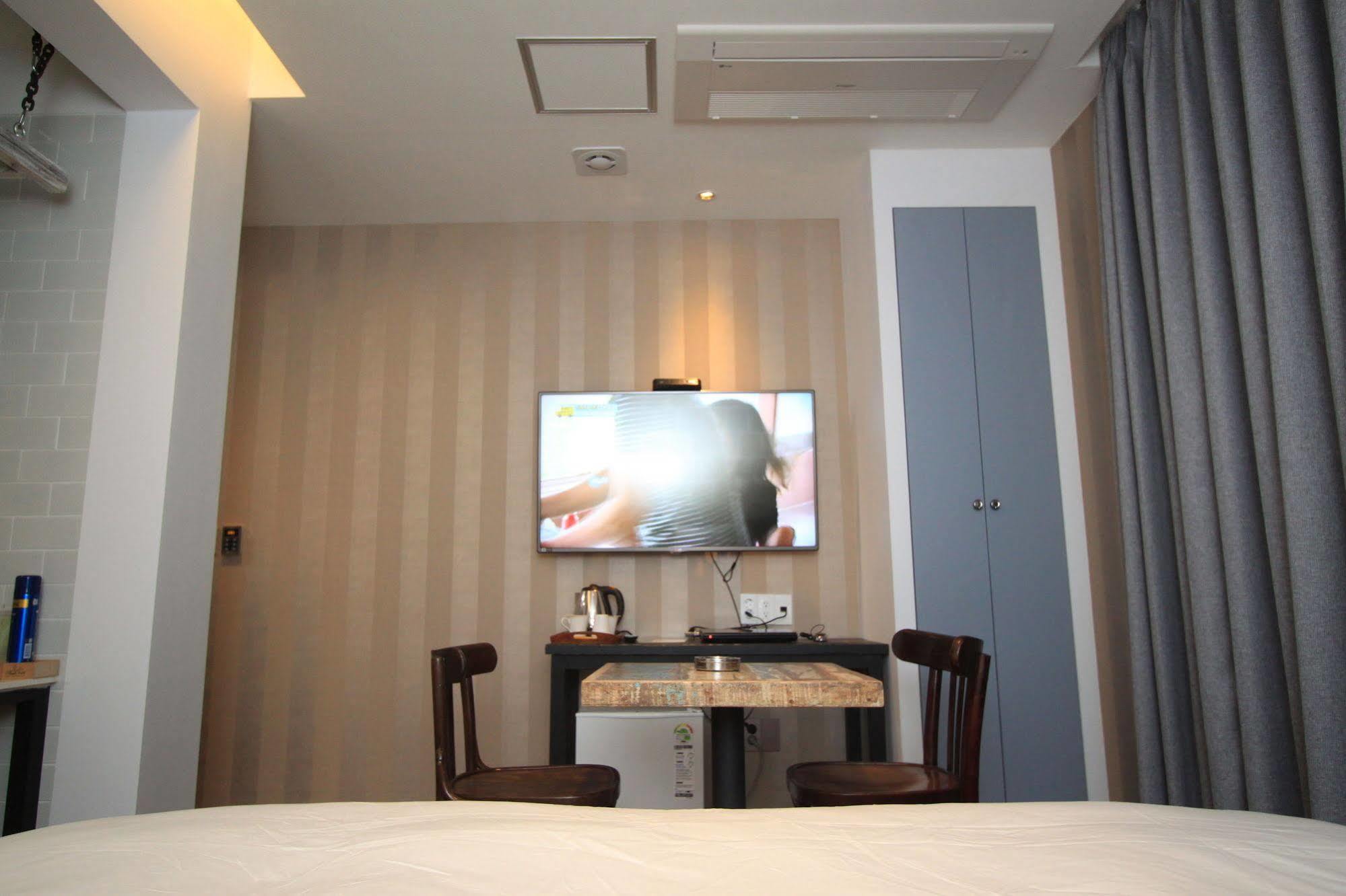 Hound Hotel Changwon Exterior photo