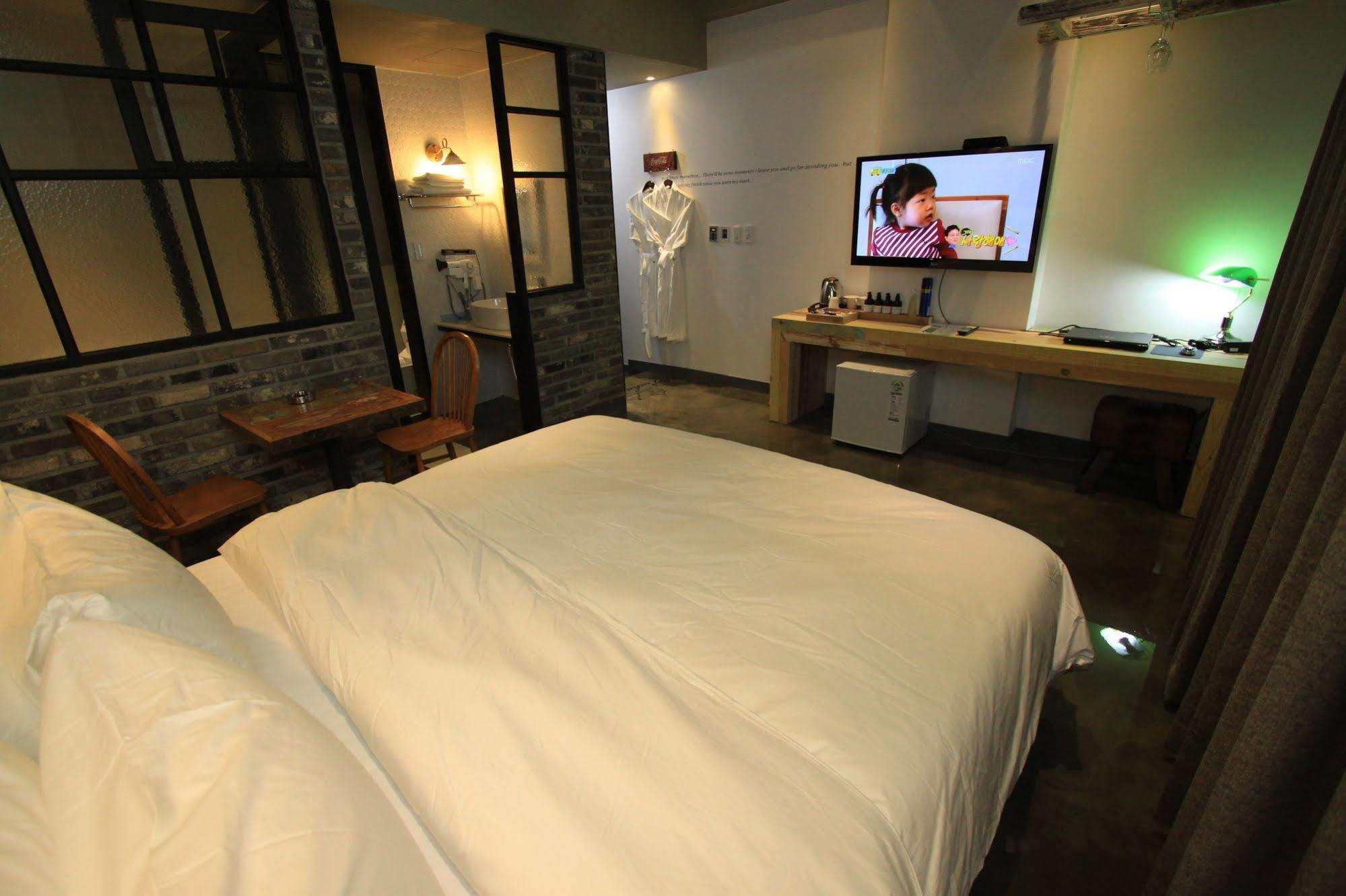 Hound Hotel Changwon Exterior photo