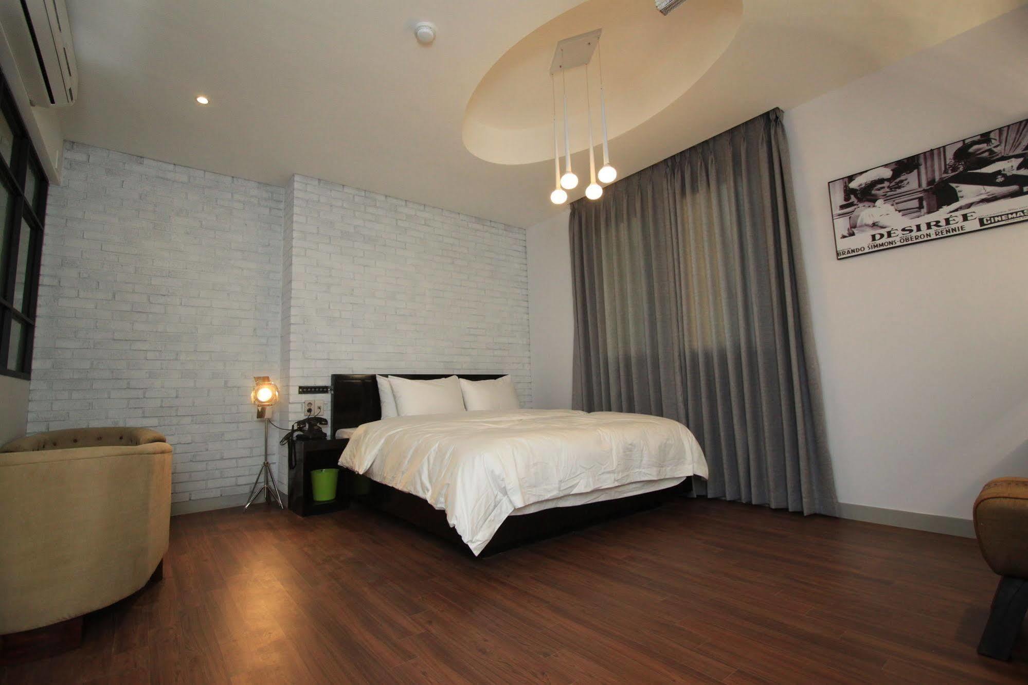 Hound Hotel Changwon Exterior photo