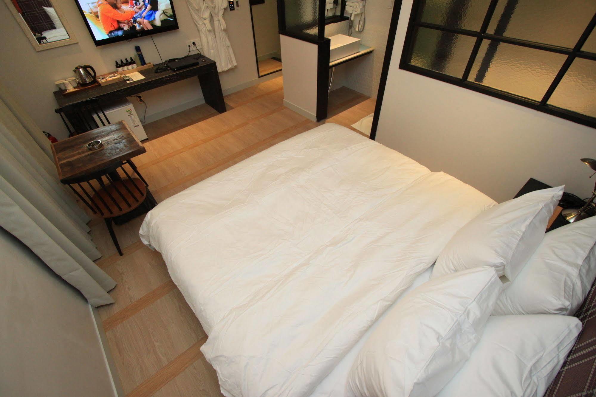 Hound Hotel Changwon Exterior photo