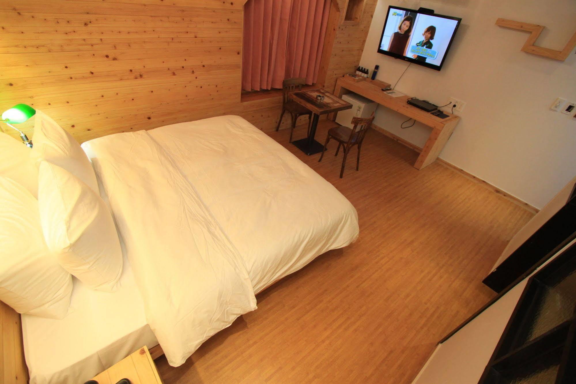 Hound Hotel Changwon Exterior photo